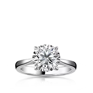 Золотое кольцо с бриллиантом