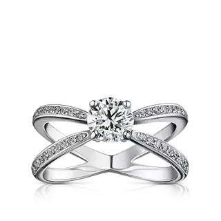 Кольцо с бриллиантом