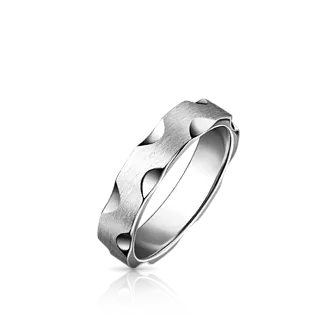 Обручальное кольцо из белого золота