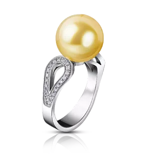 Кольцо с золотым жемчугом и бриллиантами