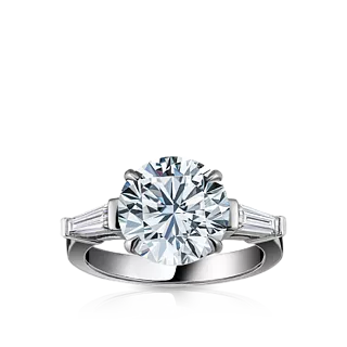 Кольцо с бриллиантом