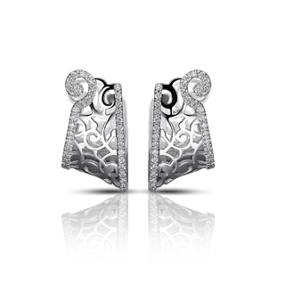 Золотые серьги с бриллиантами 