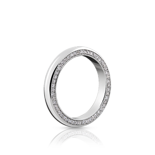 Кольцо с бриллиантовыми дорожками в торце