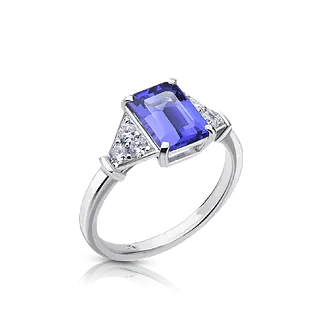 Кольцо с танзанитом
